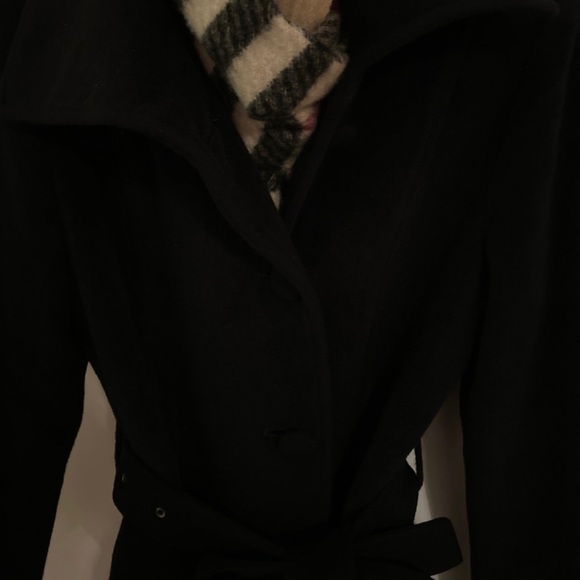 Handmade All-black Wool Coat - Picture 4 of 5